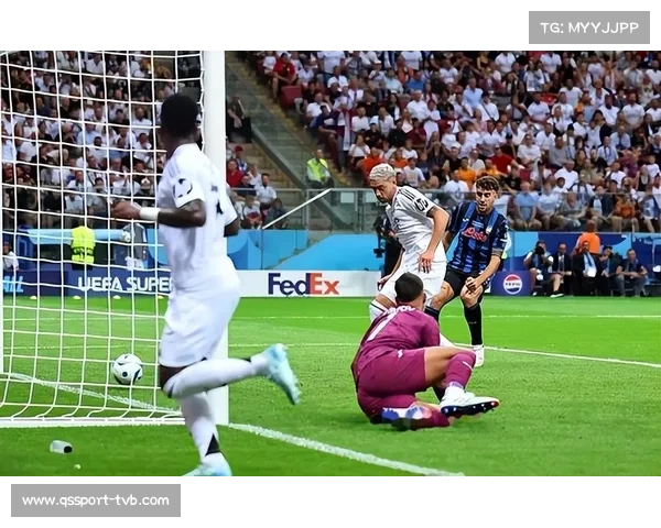 穆里奇帽子戏法助马略卡保级，射手榜紧追姆巴佩